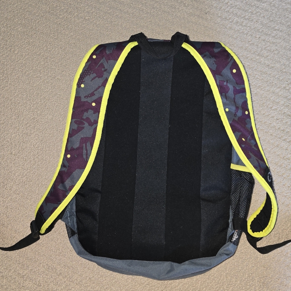 Oakley Backpack - Picture 2 of 5